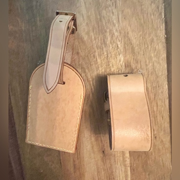 Like New Louis Vuitton Luggage Tag And Poignant Set - Picture 4 of 5